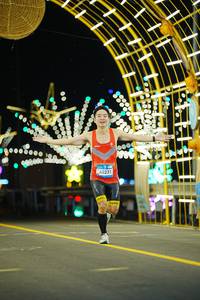 BIB: 2000, 40231
                            <button type="button" onclick="openModal(22808023)" class="btn btn-primary btn-sm float-right btn-popup" data-toggle="modal" data-target=".modal-high-quality">
                        <i class="fas fa-shopping-cart"></i> Add to Cart
                    </button>
                                            <button type="button" onclick="isThisMe(22808023, true)" class="btn btn-success btn-sm float-right btn-popup btn-isme hidden" data-toggle="tooltip" data-placement="bottom" title="นี่คือรูปของคุณใช่ไหม คลิกที่นี่เพื่อเอาเข้าอัลบั้ม">
                        <i class="fas fa-plus"></i> Add to album
                    </button>
                    <button type="button" onclick="isThisMe(22808023, false)" class="btn btn-warning btn-sm float-right btn-popup btn-isnotme hidden">
                        <i class="fas fa-ban"></i> Remove from album
                    </button>